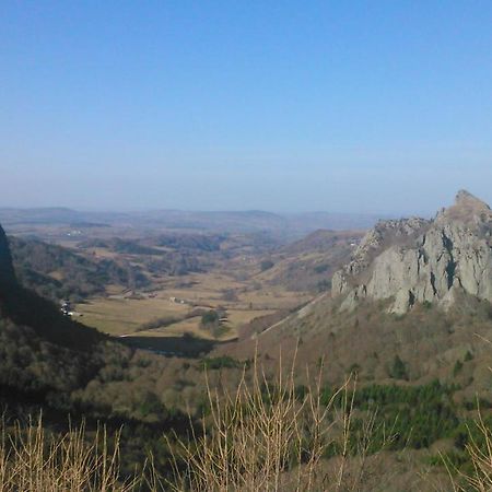 Lilas, Gite Saint Antoine, Orcival, Entre Sancy Et Volcans. Exteriör bild